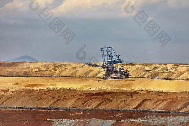 煤矿采掘