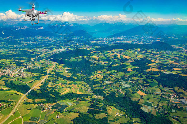 瑞士乡村侧俯视图