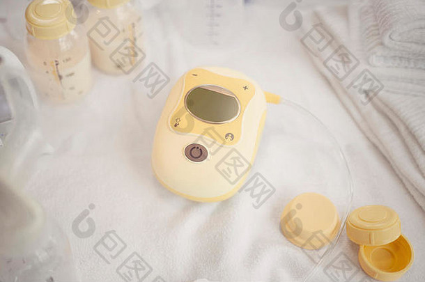 微型电动吸奶器、婴儿奶瓶、母乳袋