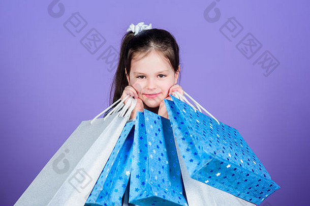 儿童一天出售孩子时尚商店助理包特殊的提供假期购买储蓄快乐孩子女孩礼物销售折扣小女孩购物袋