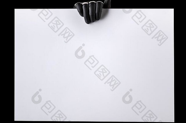 手黑色的手套持有空白纸板孤立的黑色的