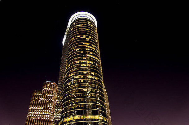 2014年10月30日-休斯顿市中心的建筑物在夜间