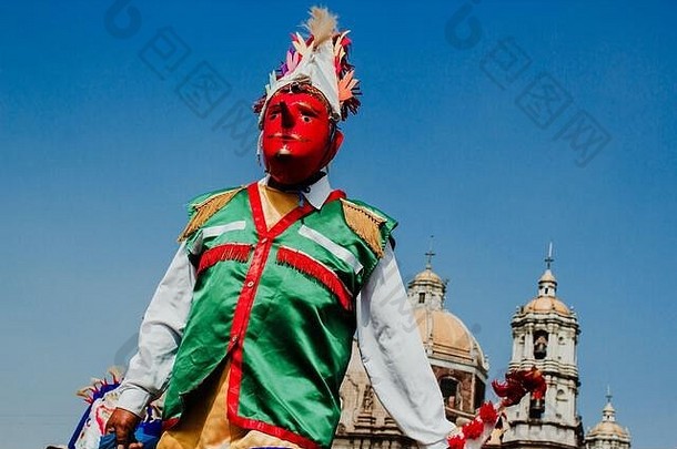 狂欢节墨西哥墨西哥舞者穿传统的墨西哥人丰富的颜色