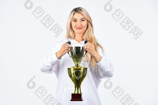 胜利祝贺你概念女竞争赢家快乐女运动员显示奖杯体育运动成功成功的健身女人持有冠军杯赢得奖