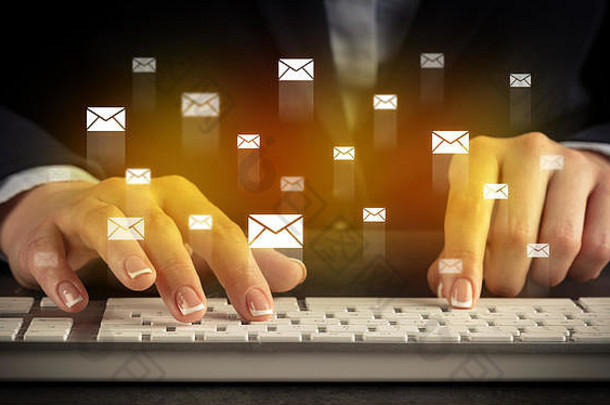 业务女人打字键盘邮件图标