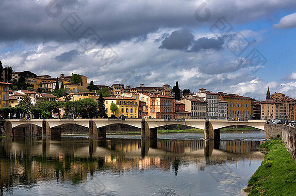 意大利佛罗伦萨阿诺河和桥梁<strong>风景区</strong>