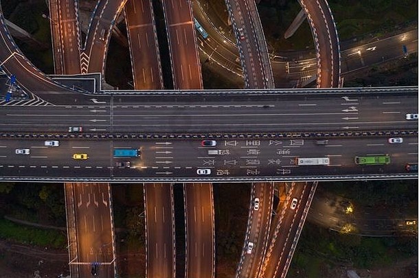 空中开销拍摄立交桥高速公路交通黎明重庆中国