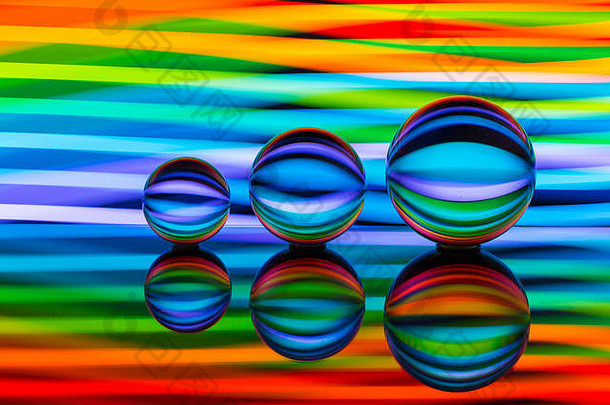 行玻璃水晶球镜头球五彩缤纷的彩虹光绘画