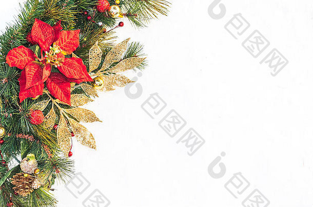 圣诞节假期人造一品红松花环白色Copyspace
