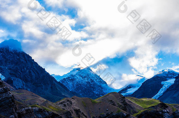 自然视图雪山峰安纳普尔纳峰保护区域热点目的地登山者尼泊尔的最大受保护的区域