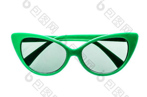 绿色儿童太阳镜、遮阳帘或隔离在白色背景上的眼镜。彩色<strong>儿童眼镜</strong>，防止阳光和紫外线照射。太阳概念