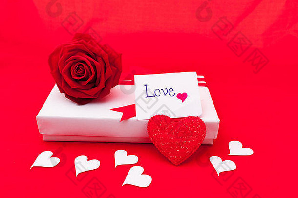 情人节礼物盒子红色的弓红色的背景图像情人节一天