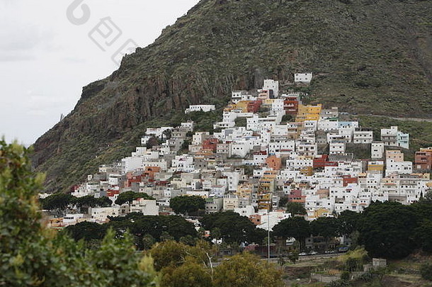特内里费岛东北部的圣安德烈村，位于大西洋中西班牙加那利群岛的特内里费岛上。