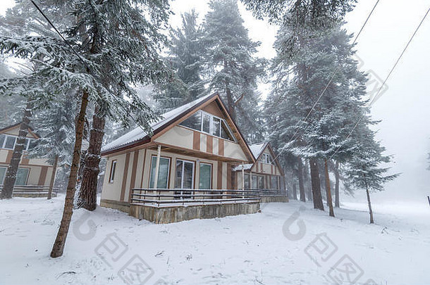 房子保加利亚冬天