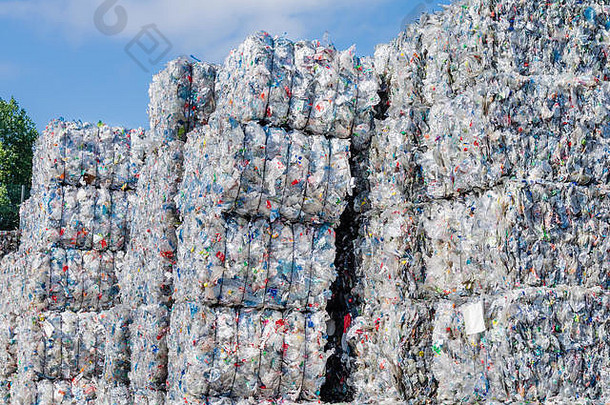 塑料回收中心生材料集合准备转换