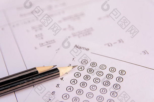 铅笔回答表标准化测试形式答案冒气泡多个选择回答表
