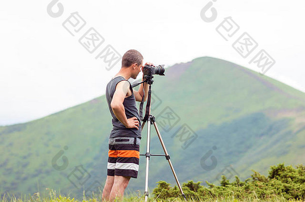 摄影师相机三脚架采取图片山