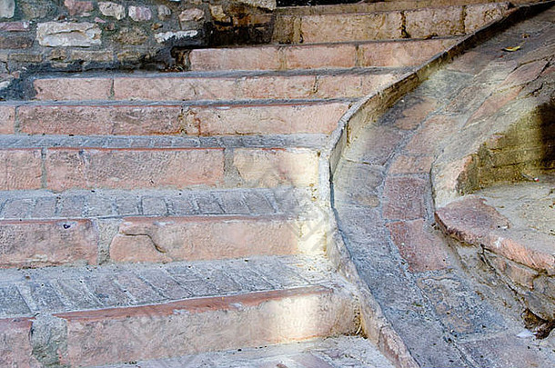 意大利翁布里亚的砖台阶