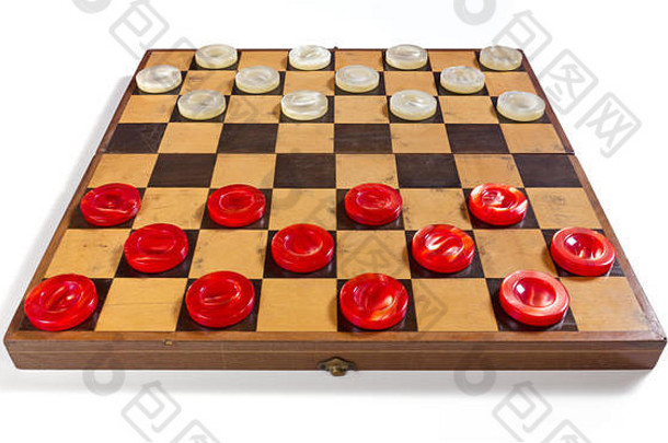 白色背景上的旧棋盘，起始位置有红白相间的珍珠状棋子