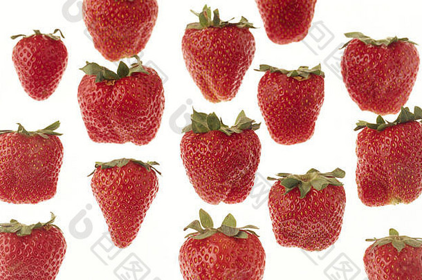 一张营养丰富的新鲜红色草莓图片