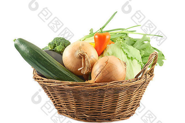 篮子里有不同的蔬菜