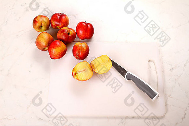 切割油桃厨房表格