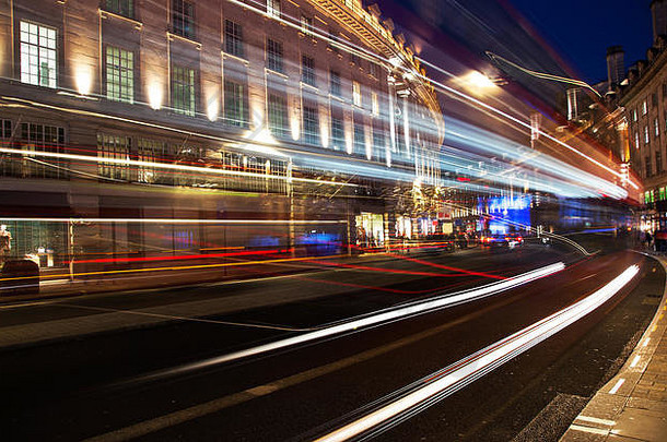 晚上场景伦敦城市曼联王国移动红色的公共汽车汽车长<strong>曝光摄影</strong>