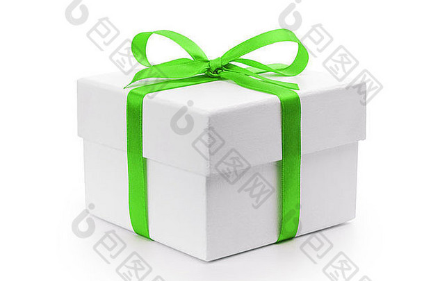 白色纹理礼品盒，带绿色丝带蝴蝶结，与白色隔离