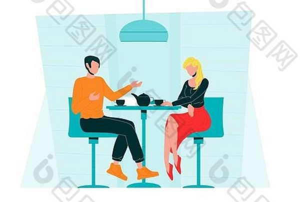 情侣在咖啡馆约会