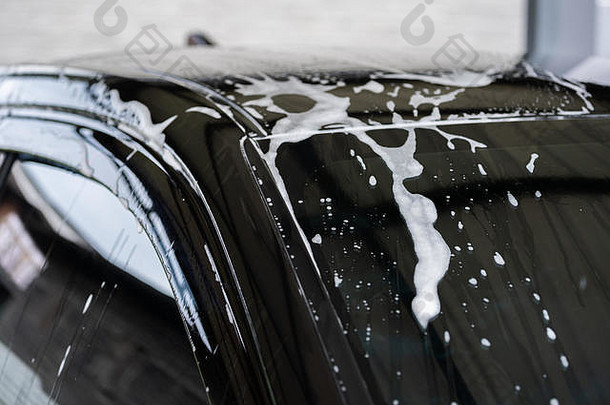 车顶泡沫洗车