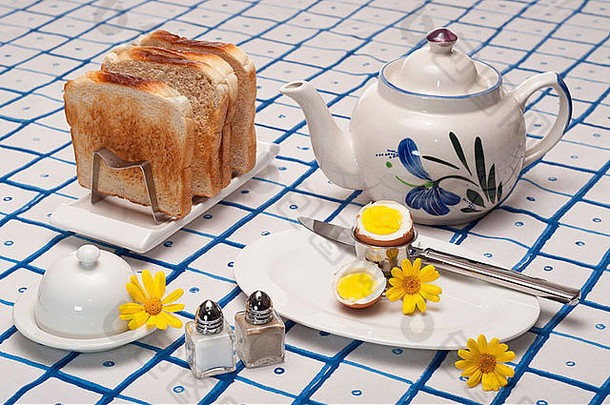 春季早餐餐桌布置