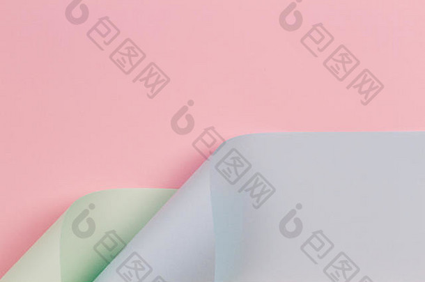 抽象几何形状粉彩纸由粉红色、绿色、蓝色组成