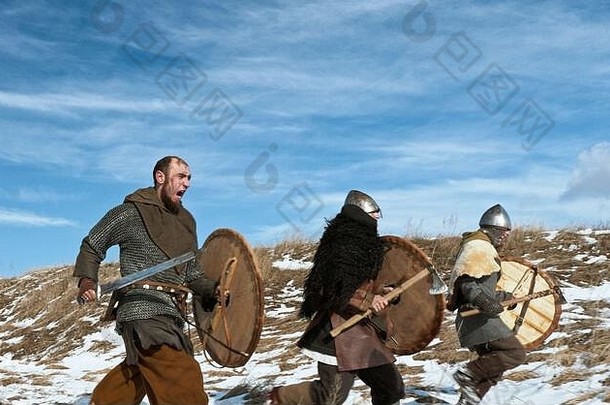 维京人进攻中世纪的旧时重现的