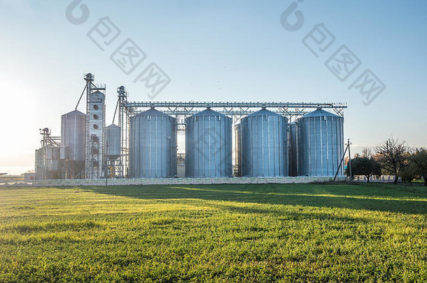 农产品、面粉、谷物和谷物厂和干燥、清洁和储存筒仓