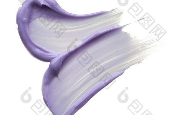 紫色化妆品涂抹在白色背景上的唇彩。白色背景上隔离的紫色奶油纹理