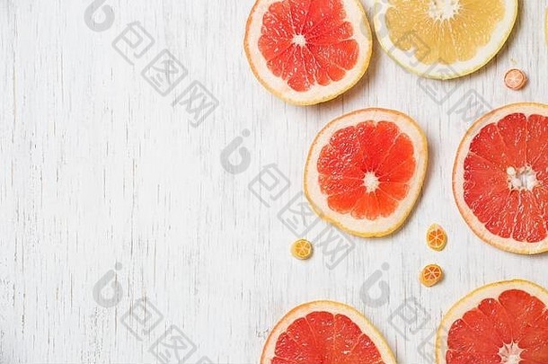 前视图减少红色的黄色的葡萄柚新鲜的有机柑橘<strong>类</strong>白色木背景健康的<strong>零食</strong>水果甜点