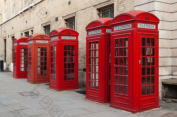 英国伦敦的传统红色电话亭