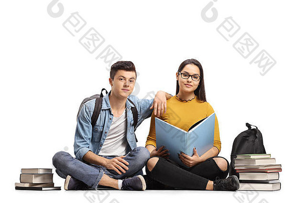 青少年学生书坐着地板上相机孤立的白色背景