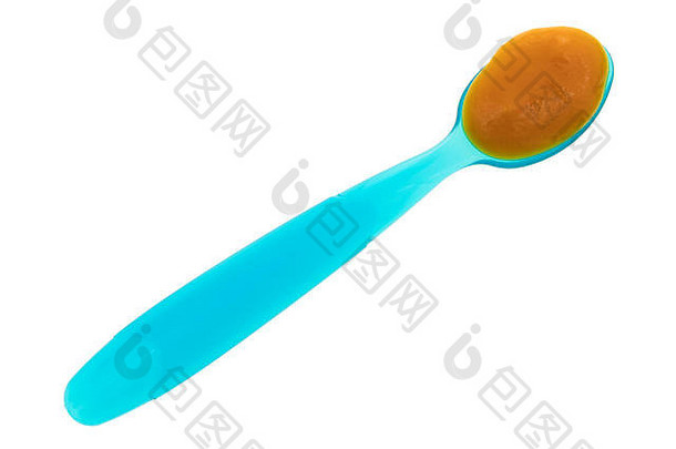 一汤匙<strong>香蕉</strong>胡萝卜和<strong>芒果</strong>婴儿食品的俯视图，蓝色汤匙隔离在白色背景上。