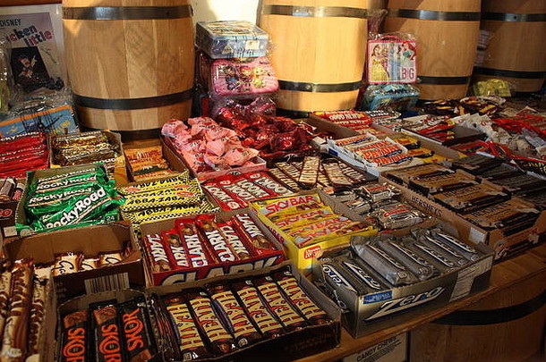 旧金山湾糖果店的美国巧克力棒和糖果
