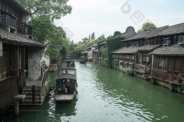 中国乌镇西扎风景区游船过河