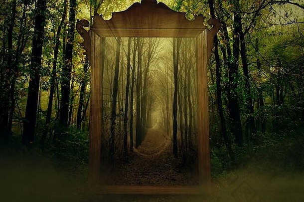 森林里的神秘魔镜。黑暗幻想概念艺术设计光栅插图。魔镜、算命和德西的实现
