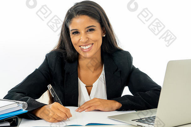 快乐年轻的女商人工作电脑桌子上满意工作成功的女人孤立的白色<strong>背景</strong>