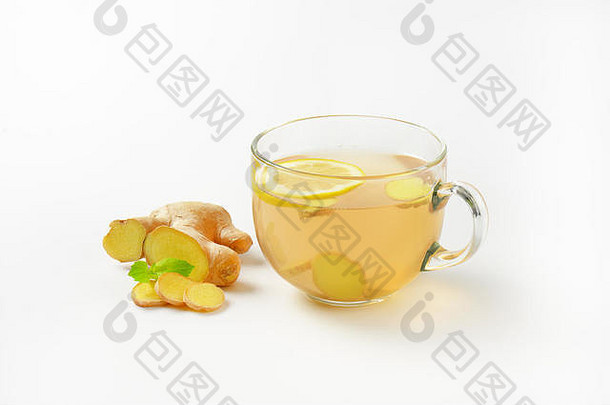 一杯白底柠檬生姜<strong>茶</strong>