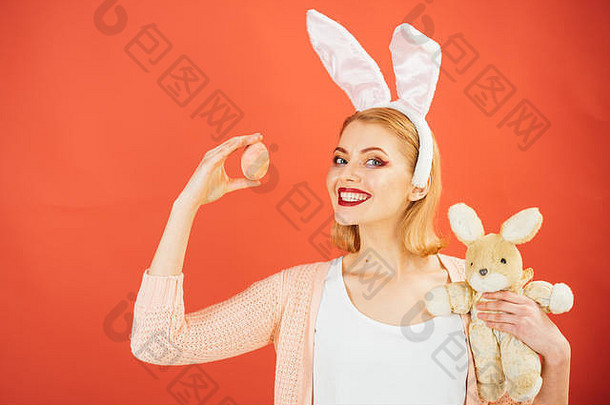 蛋亨特复活节鸡蛋传统的食物春天假期女孩毛玩具女人兔子兔子耳朵快乐女人兔子耳朵玩具快乐复活节复活节晚餐复制空间
