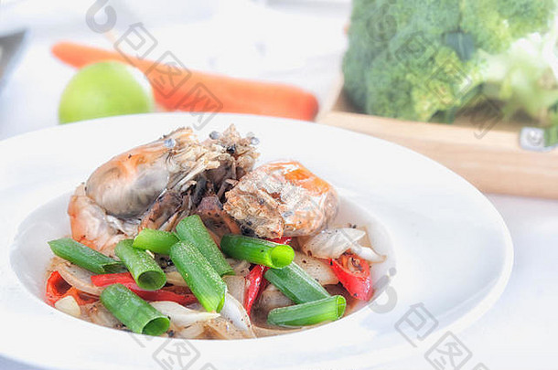 泰国菜，炒黑椒虾