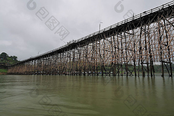 泰国最长的木桥，Kanchanabri省，Sangkhla Buri