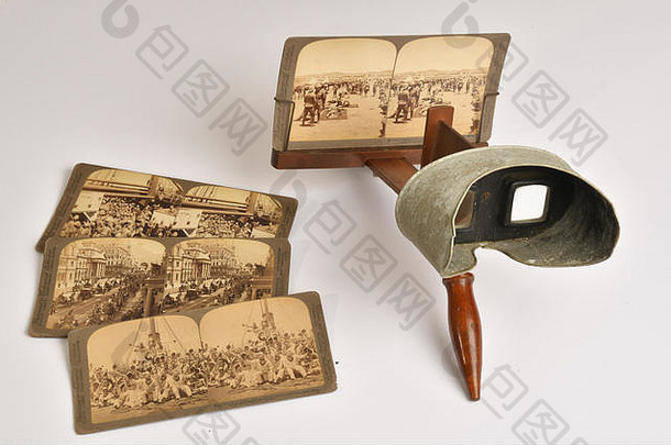 维多利亚时代的立体观察器，可以看到南非战争中的。其他描述冲突的卡片。