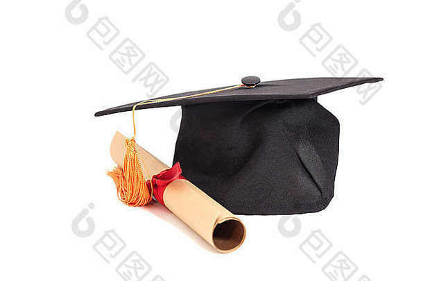 白色背景上隔离的毕业帽和文凭