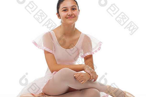 年轻的芭蕾舞舞者孤立的白色背景
